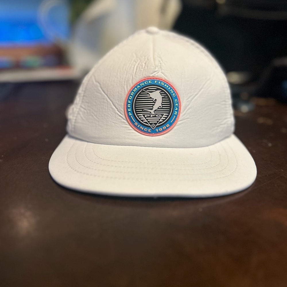 Columbia Sportswear Men's White PFG Skip Cast Mesh Snapback Fishing Hat NWT!!